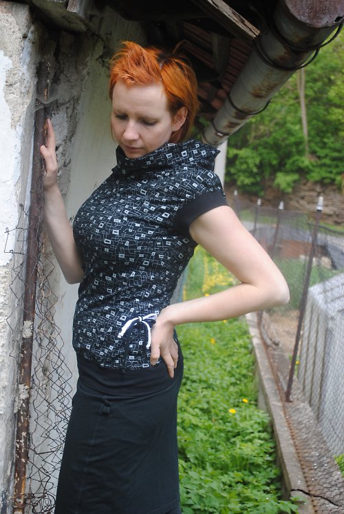 Triko s obřím rolákem, vel. M — foto 3