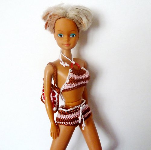 Pruhované plavky pro Barbie — foto 4
