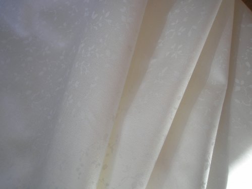 Látka - metráž - bílá + bílé lístečky — foto 2