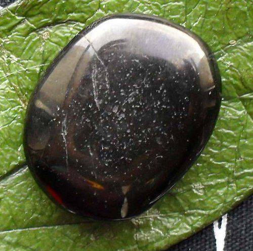 Černý jantar - gagát cca 37x30x8mm — foto 2