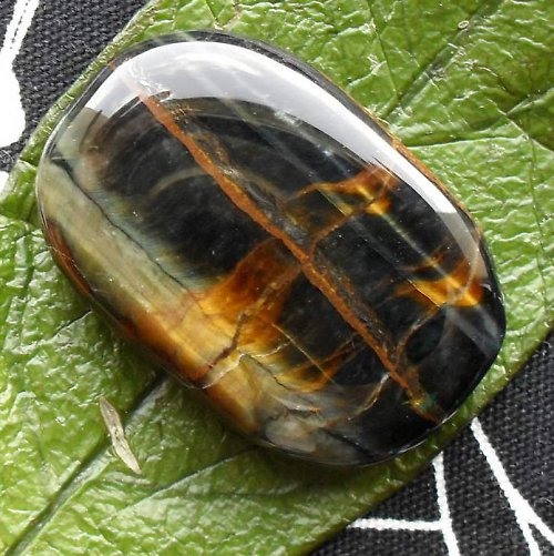 Tygří oko multikolor 40x27x8mm — foto 2
