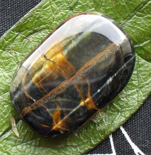 Tygří oko multikolor 40x27x8mm — foto 3