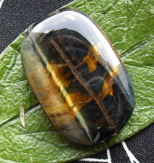 Tygří oko multikolor 40x27x8mm — foto 4