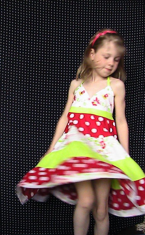 Muchomůrky Za Růžovým Keřem — foto 6