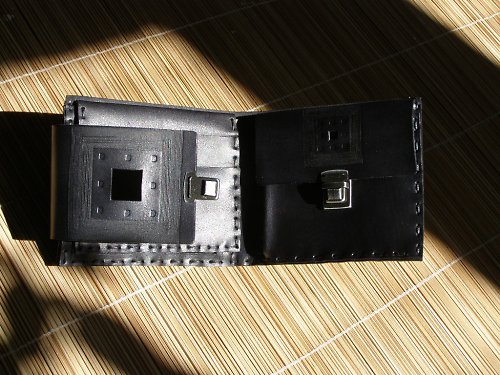 Kožená, více přihrádek — foto 2