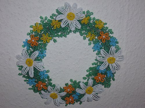 Jarní věneček s kopretinami — foto 2