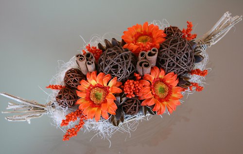 Celoroční dekorace - Oranžovohnědá loďka — foto 2