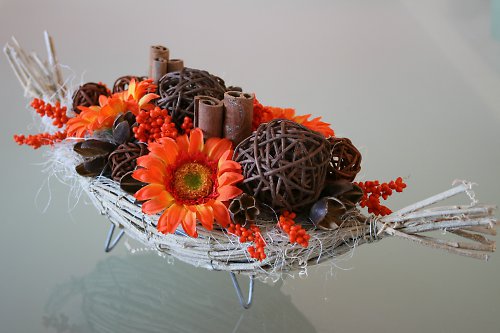 Celoroční dekorace - Oranžovohnědá loďka — foto 6