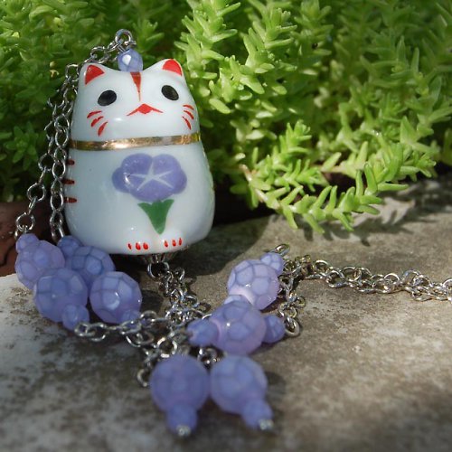 Maneki neko kočička barvínková 2 — foto 2