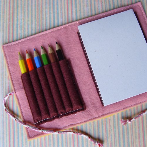 Bloček a pastelky — foto 4