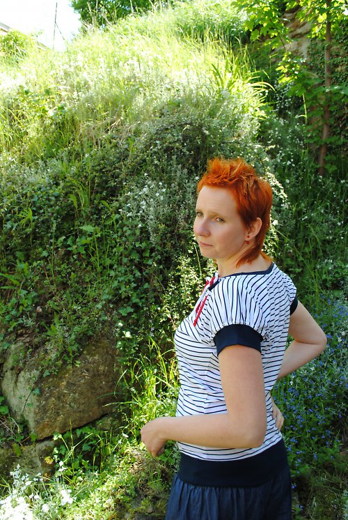 Jemně pruhaté ve velikosti M — foto 2