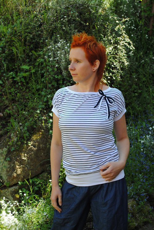 Jemně pruhaté ve velikosti S — foto 5