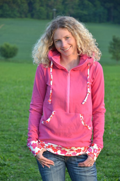 Růžová mikina — foto 2