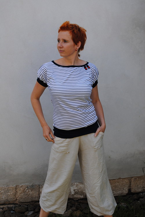 Jemně pruhaté ve velikosti M — foto 2