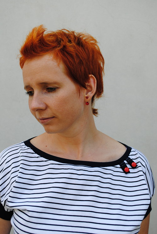 Jemně pruhaté ve velikosti M — foto 5