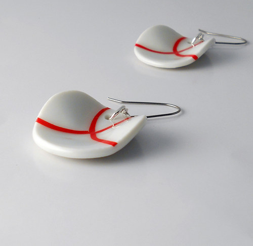 Red ornamental LINE — foto 2