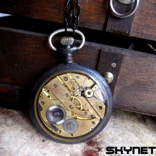 Black and golden spacetime — foto 2