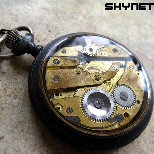Black and golden spacetime — foto 3