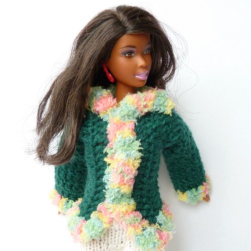 Tmavě zelený kabátek pro Barbie — foto 5