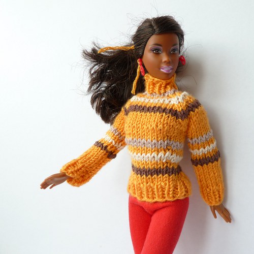 Pruhovaný svetr pro Barbie — foto 6