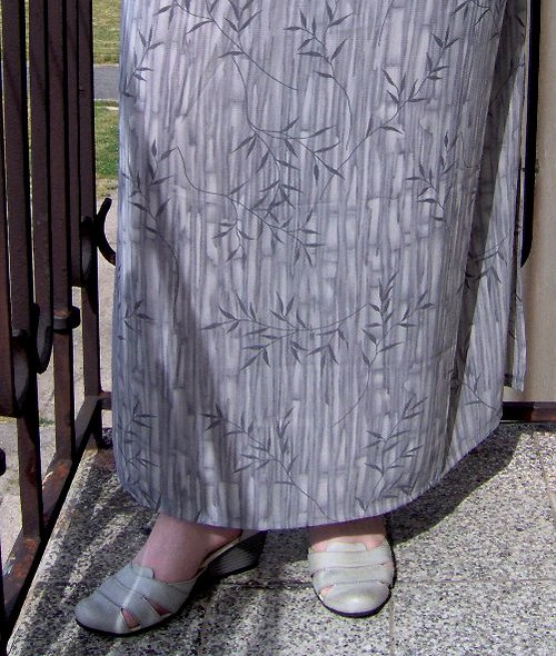 Letní dlouhé šedé šaty — foto 3