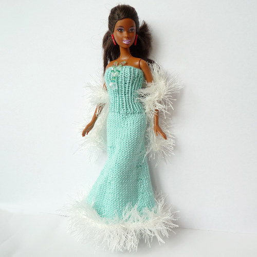 Zelenkavý náhrdelník pro Barbie — foto 4