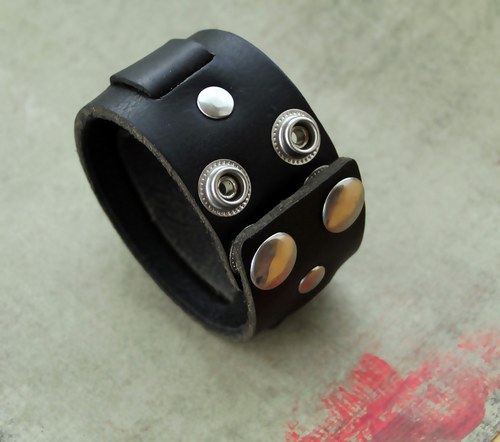 Steampunkový náramek "KOLT" — foto 2