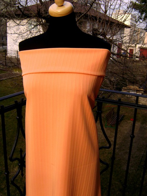 Pouzdrové šatky vel.38 — foto 6