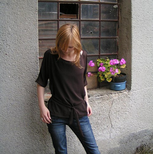 Hnědá halenka puntík — foto 2