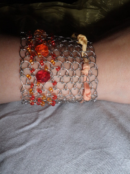 Hedvábný ohnivý s korálky:) — foto 2