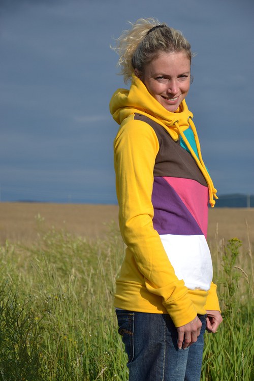 Žlutá mikina — foto 2