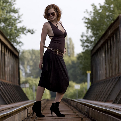 Hnědé tílečko — foto 3