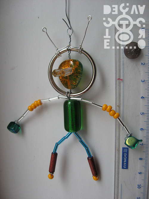 Korálkový robot, model 04-02 (Lucčin), 10 cm — foto 2