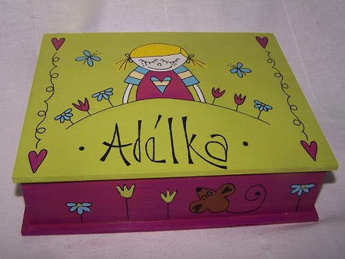 Malovaná krabička pro Adélku — foto 2