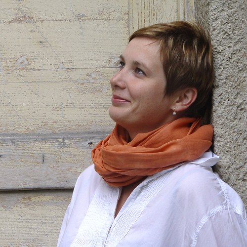 Barvený šál LÍSKOVÝ OŘÍŠEK — foto 2