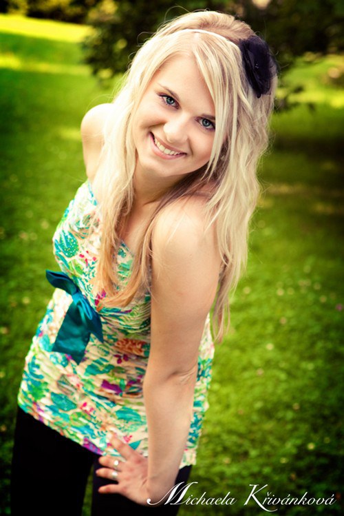 Černá květina - čelenka — foto 2