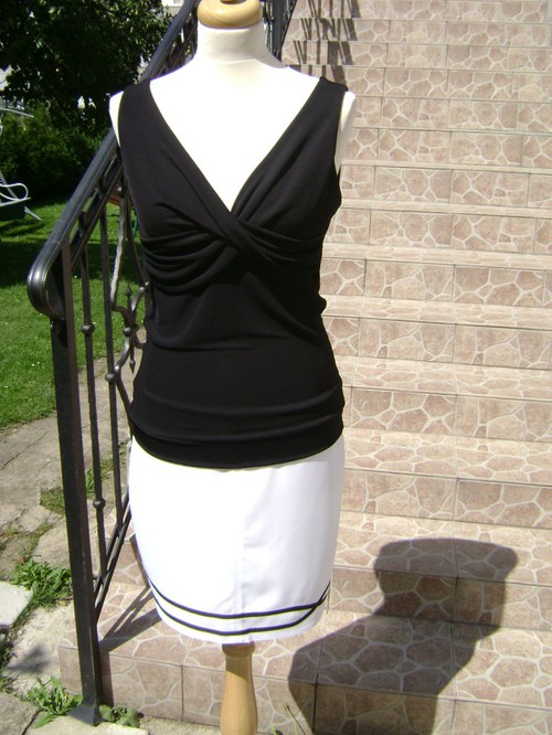 Černý top — foto 4