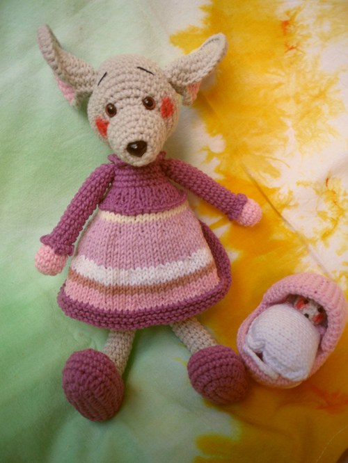 Vendulka s kočárkem a mrňouskem — foto 3