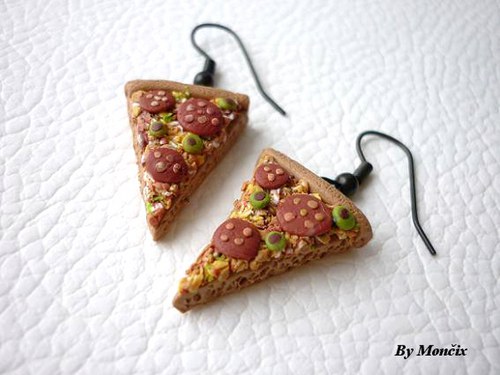 Salámová pizza s olivami — foto 2