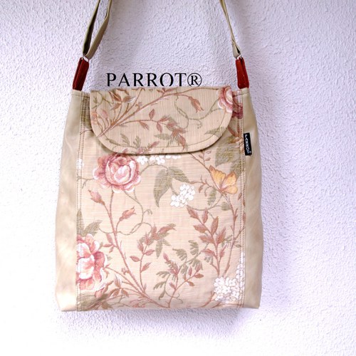 Kabelka LUCKY ROSES - PARROT® — foto 3