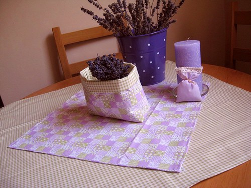 Fialový patchwork na zelené kostičce... — foto 2