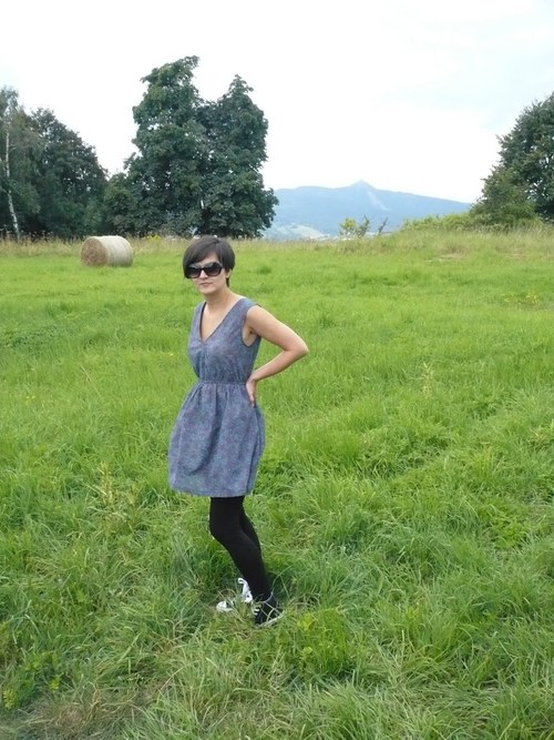 Letní květované šaty — foto 3