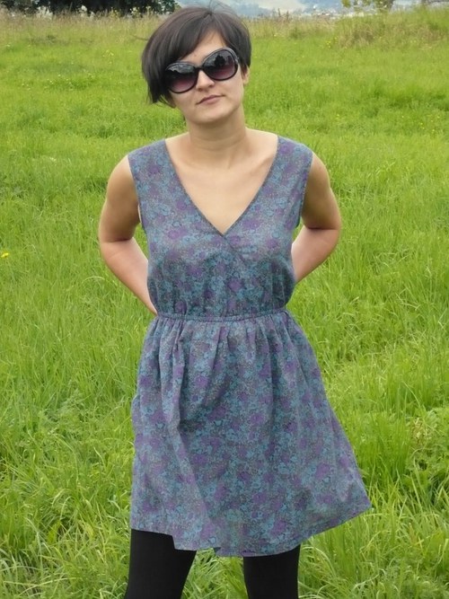 Letní květované šaty — foto 4