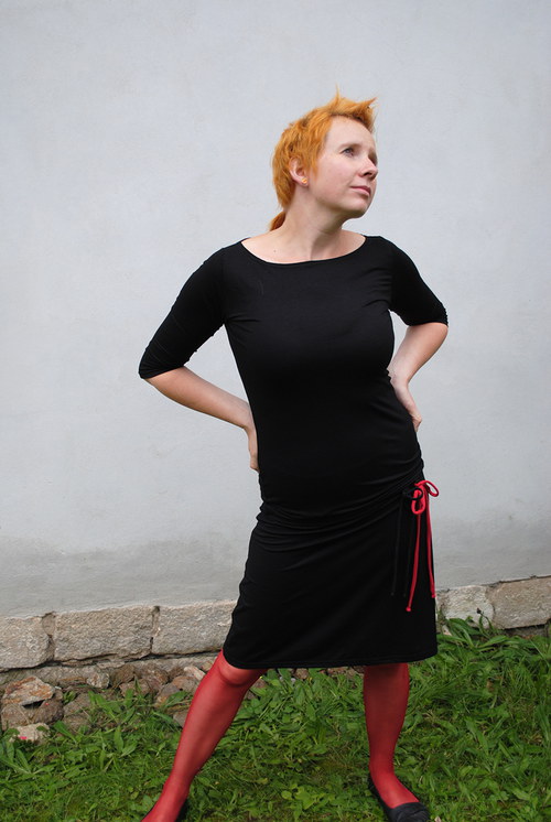Černá sukénka pro -lunu — foto 3