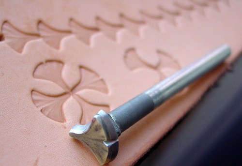PROFI RAZIDLO do kůže, - list gingko — foto 3