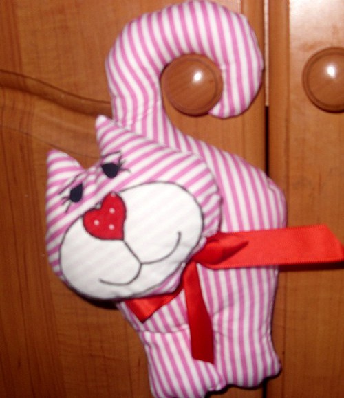 Kočička na dveře ... — foto 2