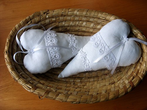 Romantická dekorační srdíčka bílá — foto 2