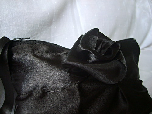 Saténka Mysterious flower — foto 2