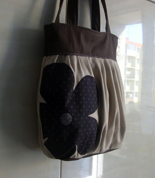 Hnědobéžová taška — foto 2