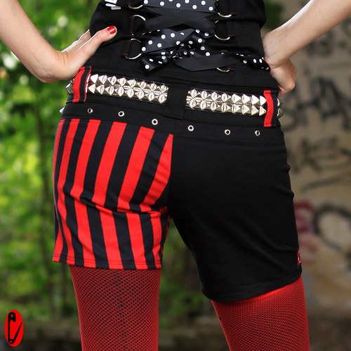 Black/stripes (šortky vel. M - L) — foto 4